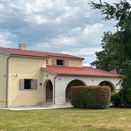 Сasa de vacaciones Branko Istria Peresiji